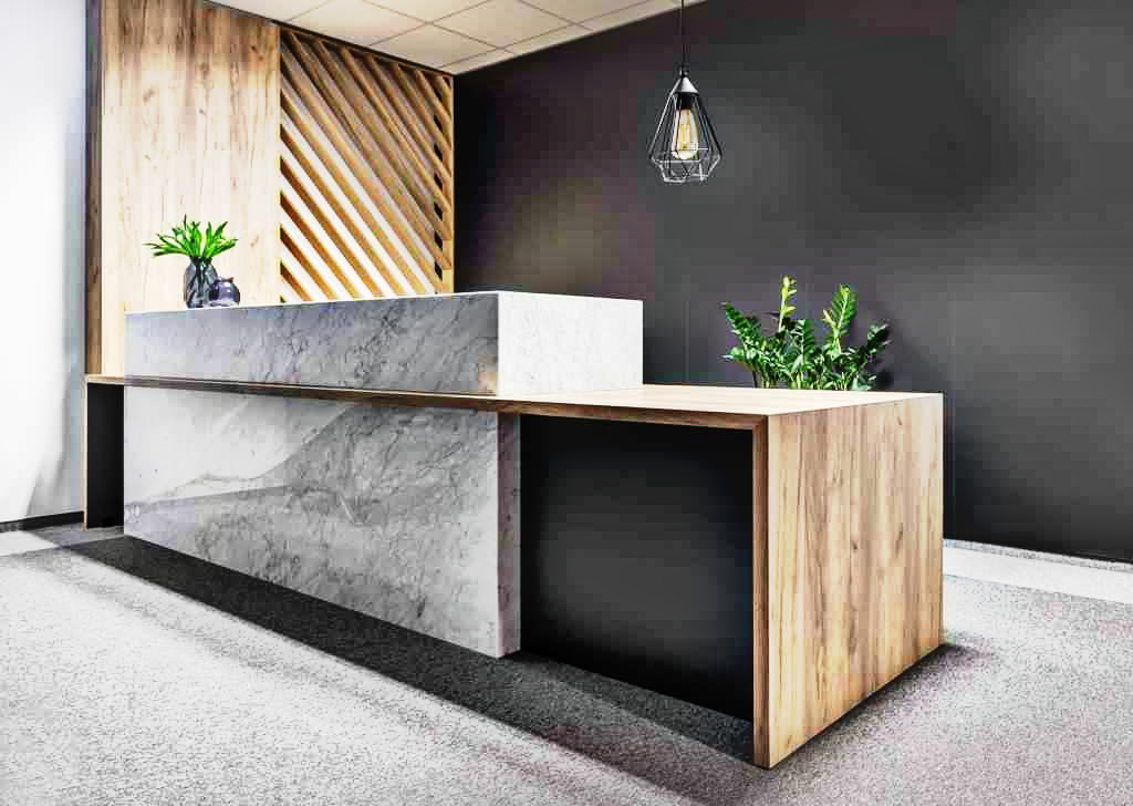 <span style="font-weight: bold;">стойки ресепшен</span>